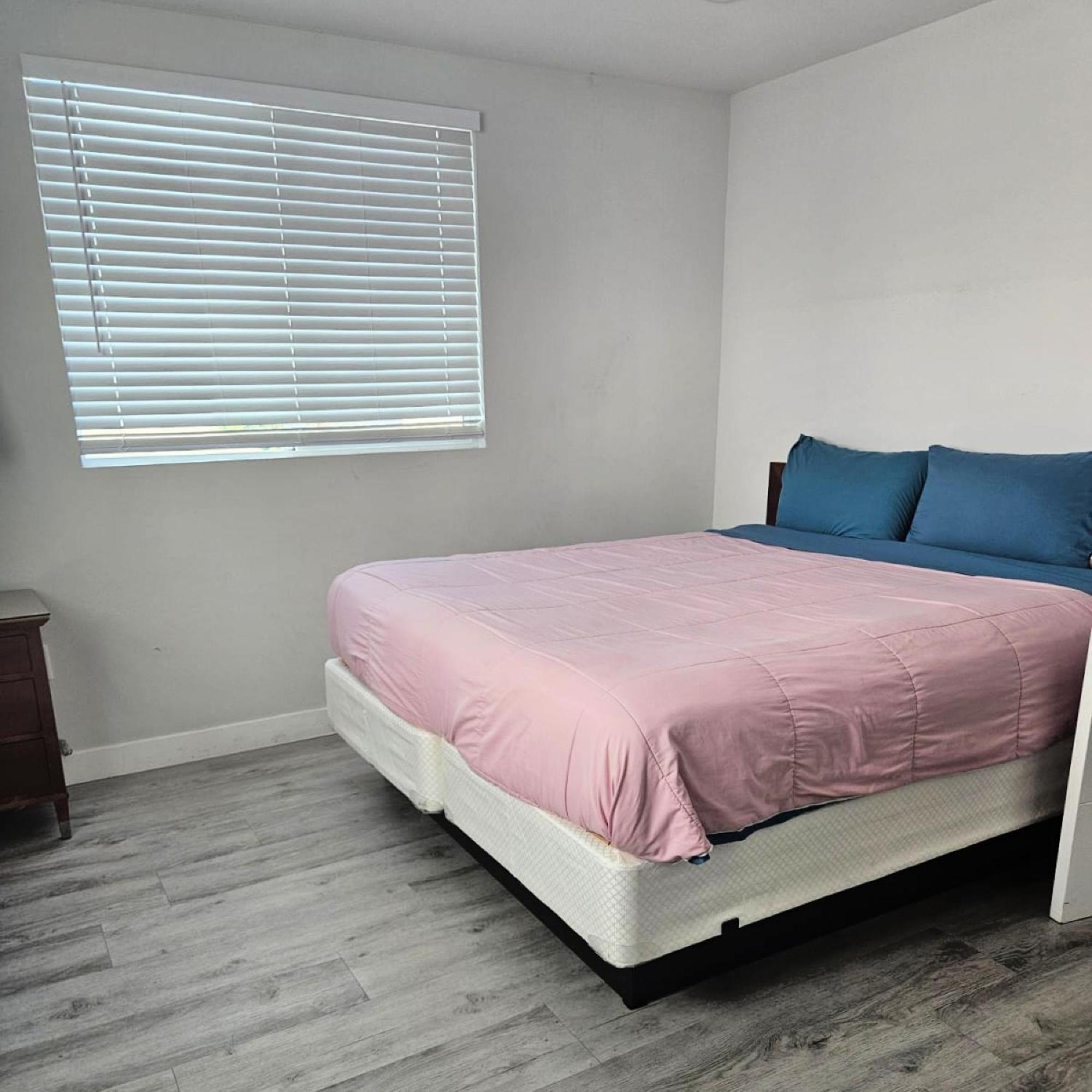Stayspro - Hollywood Homes Minutes To Everything Spacious And Free Parking Appart hôtel Los Angeles